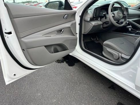 New 2026 Hyundai Elantra Sport FWD image 14