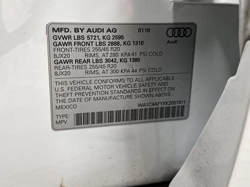 Used 2019 Audi SQ5 Prestige w/ Prestige Package image 40