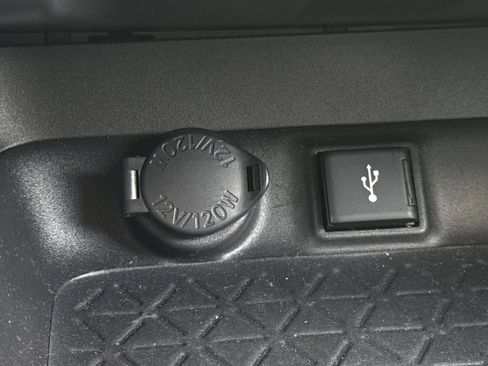 Used 2021 Toyota RAV4 XLE Premium FWD image 20