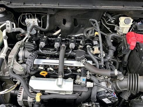 Used 2021 Nissan Kicks SV image 31