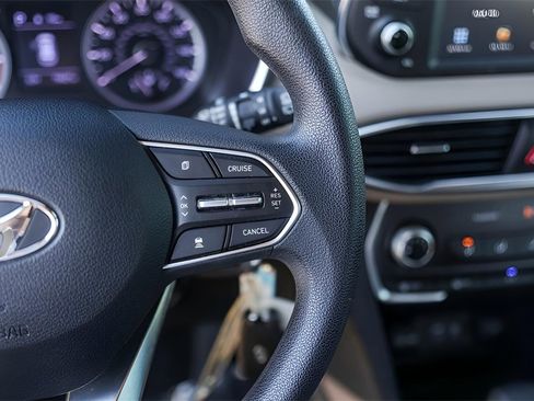 Used 2019 Hyundai Santa Fe SE image 16