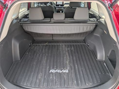 Used 2025 Toyota RAV4 XLE w/ Convenience Package FWD image 14