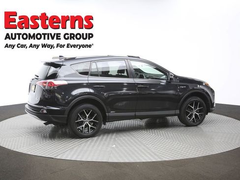 Used 2018 Toyota RAV4 SE image 60