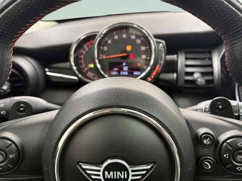 Used 2019 MINI Cooper S image 26