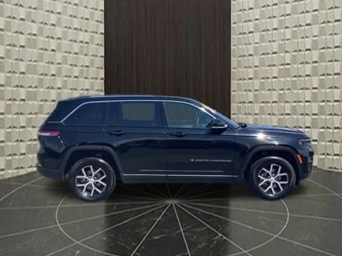 Certified 2023 Jeep Grand Cherokee Limited AWD/4WD image 4