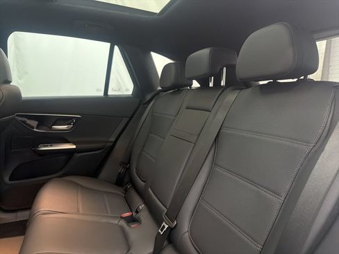 Used 2026 Mercedes-Benz GLC 300 image 19