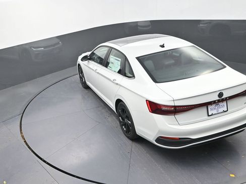 New 2026 Volkswagen Jetta SE image 17