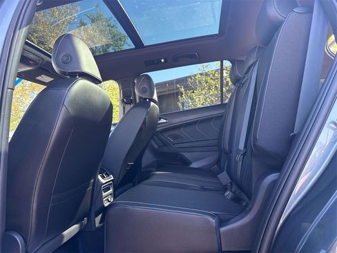 Used 2024 Volkswagen Tiguan SE R-Line image 24