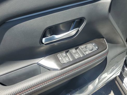 New 2026 Nissan Kicks SR FWD image 11