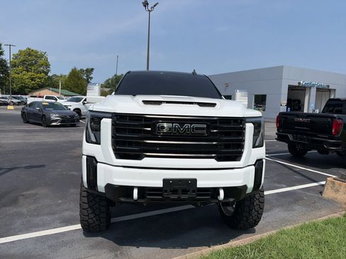 Used 2026 GMC Sierra 2500 Pro AWD/4WD image 3
