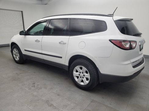 Used 2017 Chevrolet Traverse LS image 3