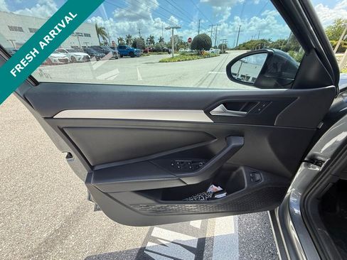Used 2022 Volkswagen Jetta S image 19
