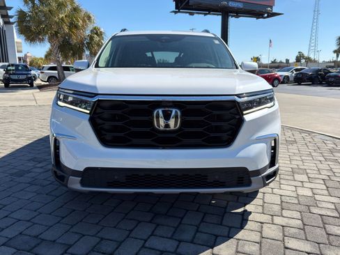 Used 2023 Honda Pilot Elite image 6