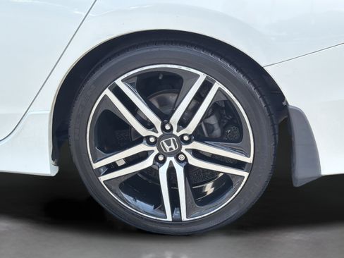 Used 2016 Honda Accord Sport image 29
