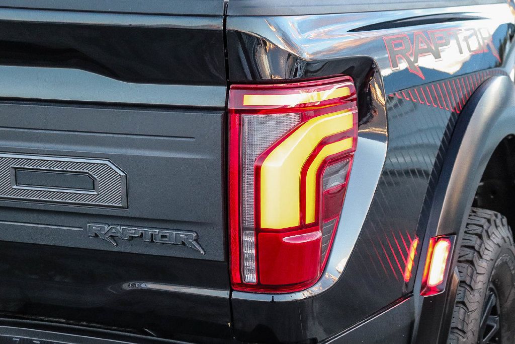 Used 2025 Ford F150 Raptor AWD/4WD image 10