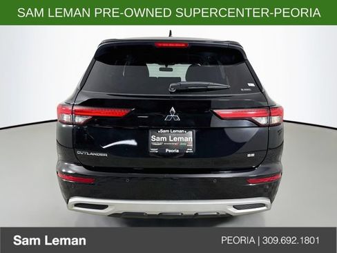 Used 2024 Mitsubishi Outlander AWD image 6