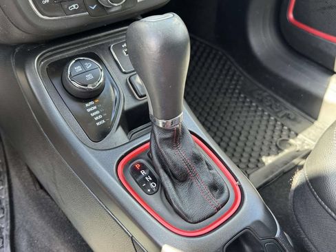 Used 2019 Jeep Compass Trailhawk AWD/4WD image 21