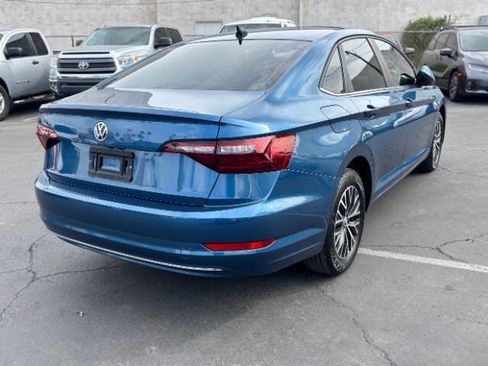 Used 2020 Volkswagen Jetta R-Line FWD image 3