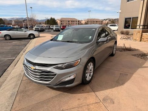 Used 2025 Chevrolet Malibu LT FWD image 3