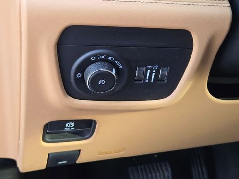 Used 2024 Jeep Grand Cherokee L Summit image 30