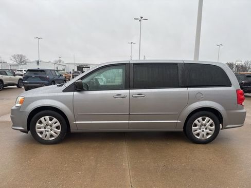 Used 2017 Dodge Grand Caravan SE w/ Power Window Group image 6