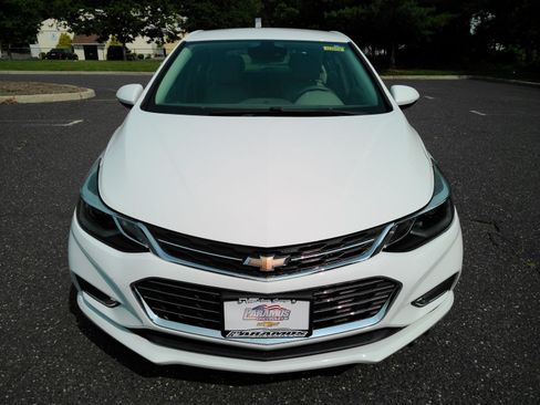 Certified 2017 Chevrolet Cruze Premier w/ Enhanced Convenience Package FWD image 3