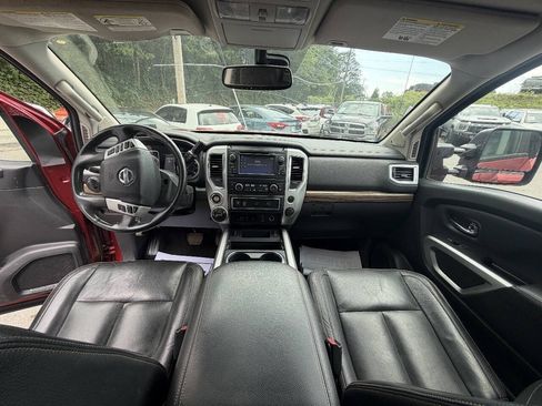 Used 2018 Nissan Titan SL w/ Texas Titan Edition AWD/4WD image 14