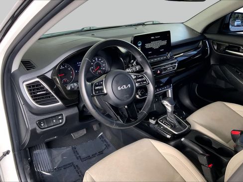 Used 2023 Kia Seltos EX AWD/4WD image 18