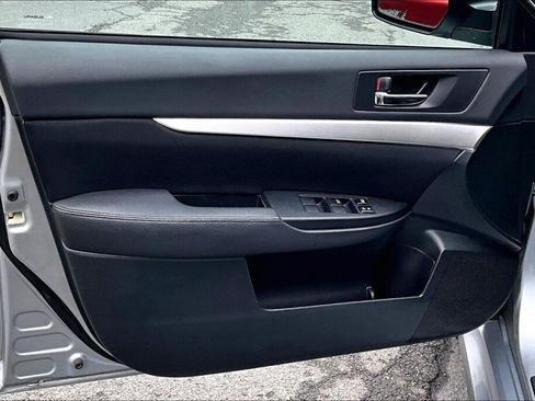Used 2012 Subaru Legacy 2.5i Premium w/ All-Weather Pkg image 12