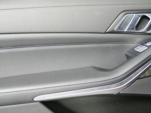 Certified 2023 BMW X7 xDrive40i w/ Premium Package image 14