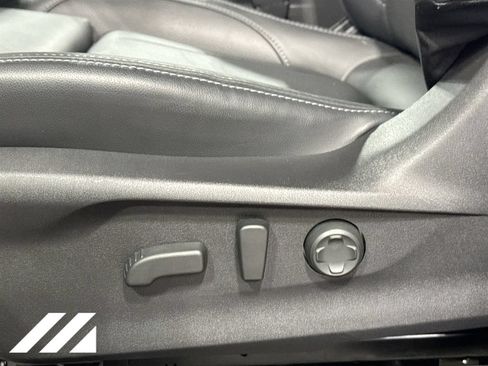 Used 2025 Subaru Ascent Touring AWD/4WD image 22