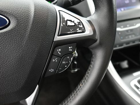 Used 2013 Ford Fusion SE FWD image 6