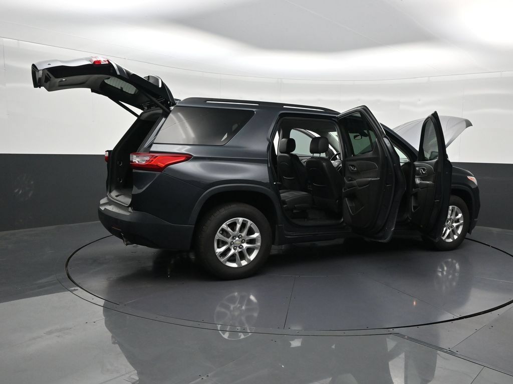 Used 2021 Chevrolet Traverse LT FWD image 33