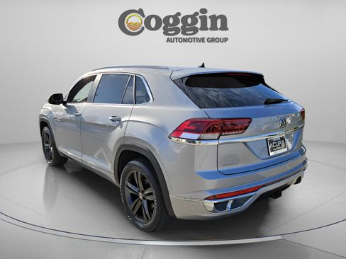 Used 2022 Volkswagen Atlas Cross Sport SEL R-Line w/ Cross Sport MDO Package image 3