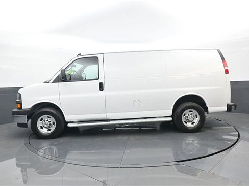 Used 2024 Chevrolet Express 2500 w/ Driver Convenience Package image 19