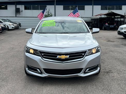 Used 2017 Chevrolet Impala LT image 3