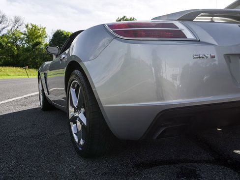 Used 2008 Saturn Sky Red Line RWD image 62