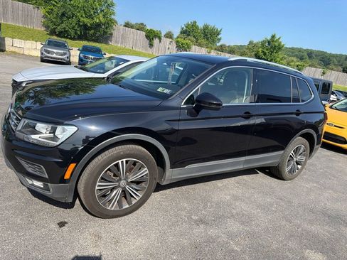 Used 2018 Volkswagen Tiguan SEL AWD/4WD image 3