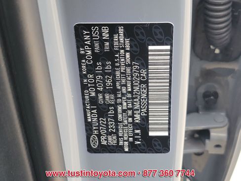 Used 2022 Hyundai Elantra Limited image 16