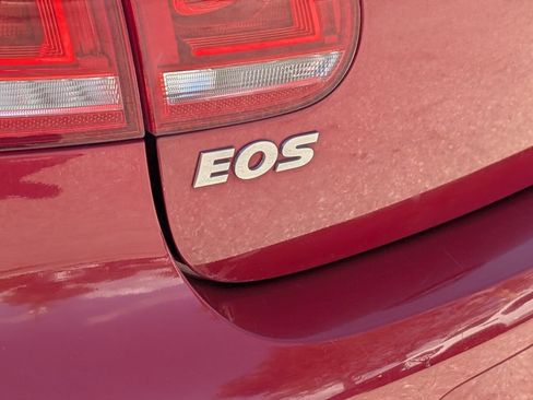 Used 2013 Volkswagen Eos Komfort image 12