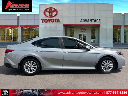 Certified 2025 Toyota Camry LE FWD image 5