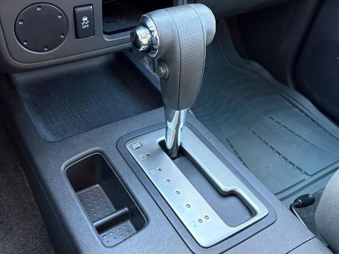 Used 2018 Nissan Frontier SV image 23