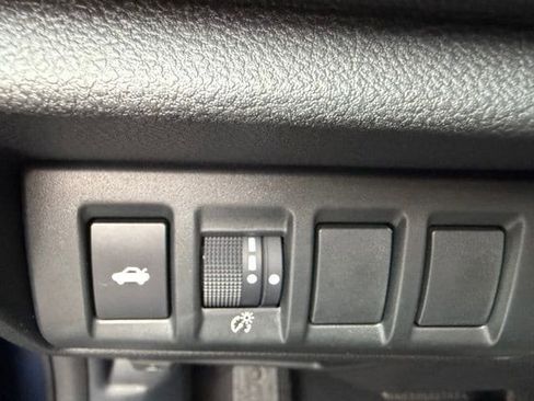 Used 2025 Subaru Legacy Premium AWD/4WD image 18