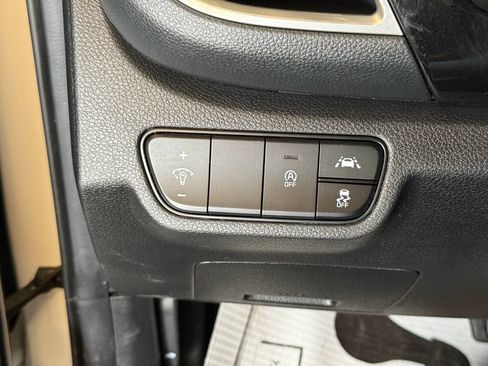 Used 2023 Kia Seltos EX AWD/4WD image 18