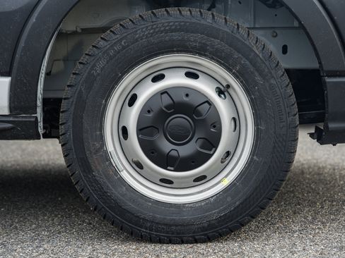 New 2026 Ford Transit 250 148 Medium Roof w/ Load Area Protection Package image 19