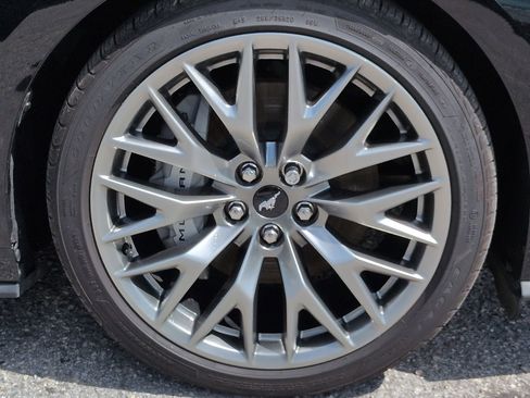 Used 2025 Ford Mustang GT Premium RWD image 11