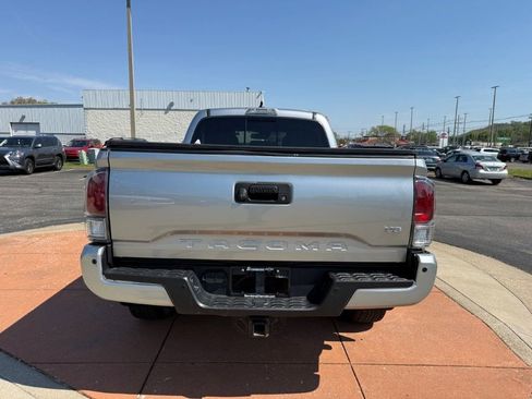 Used 2023 Toyota Tacoma TRD Off-Road w/ TRD Premium Off Road Package AWD/4WD image 5