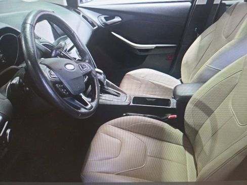 Used 2018 Ford Focus Titanium FWD image 13