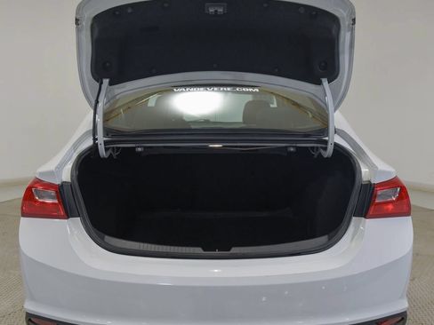 Used 2023 Chevrolet Malibu LT FWD image 11
