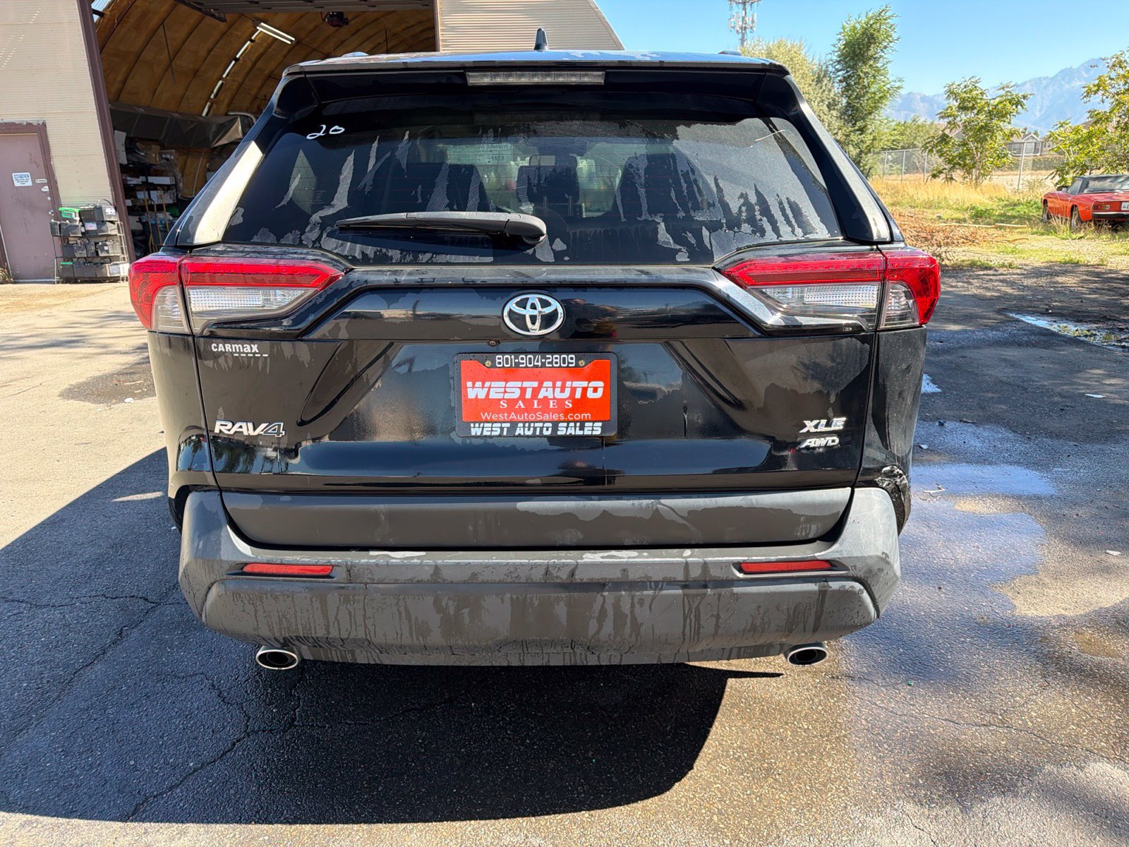 Used 2019 Toyota RAV4 XLE Premium w/ Cold Weather Package AWD/4WD image 5